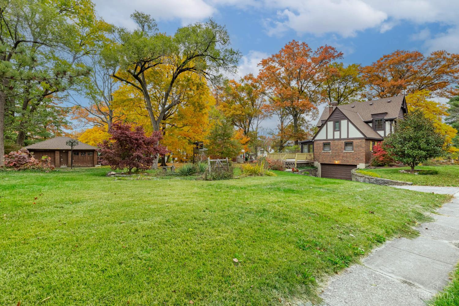 6401 Hamilton Avenue