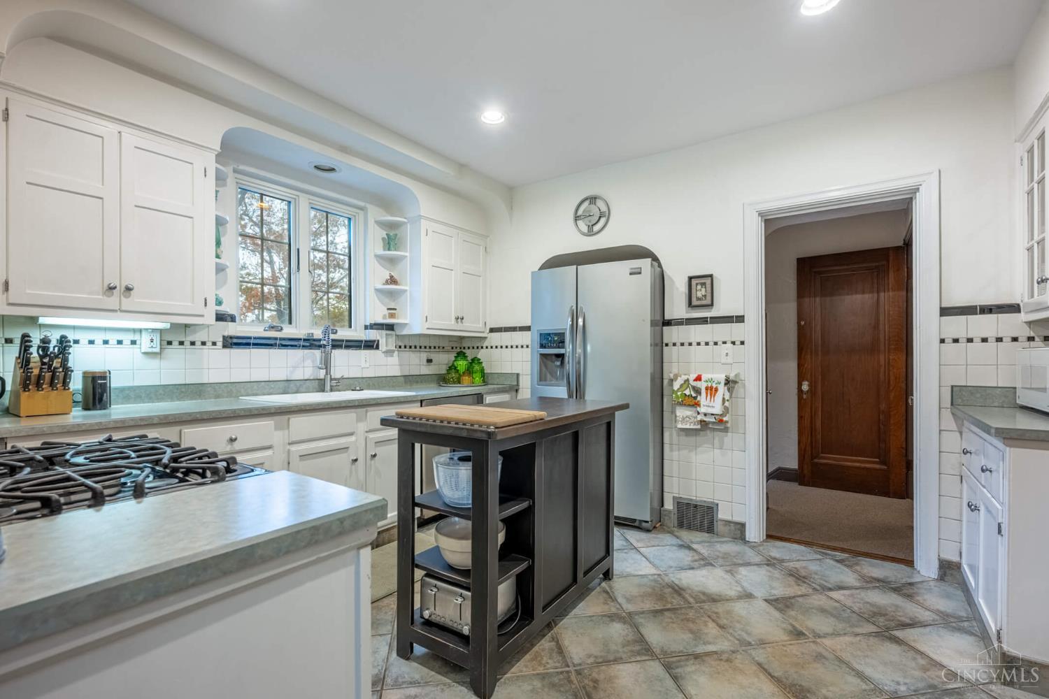 6401 Hamilton Avenue