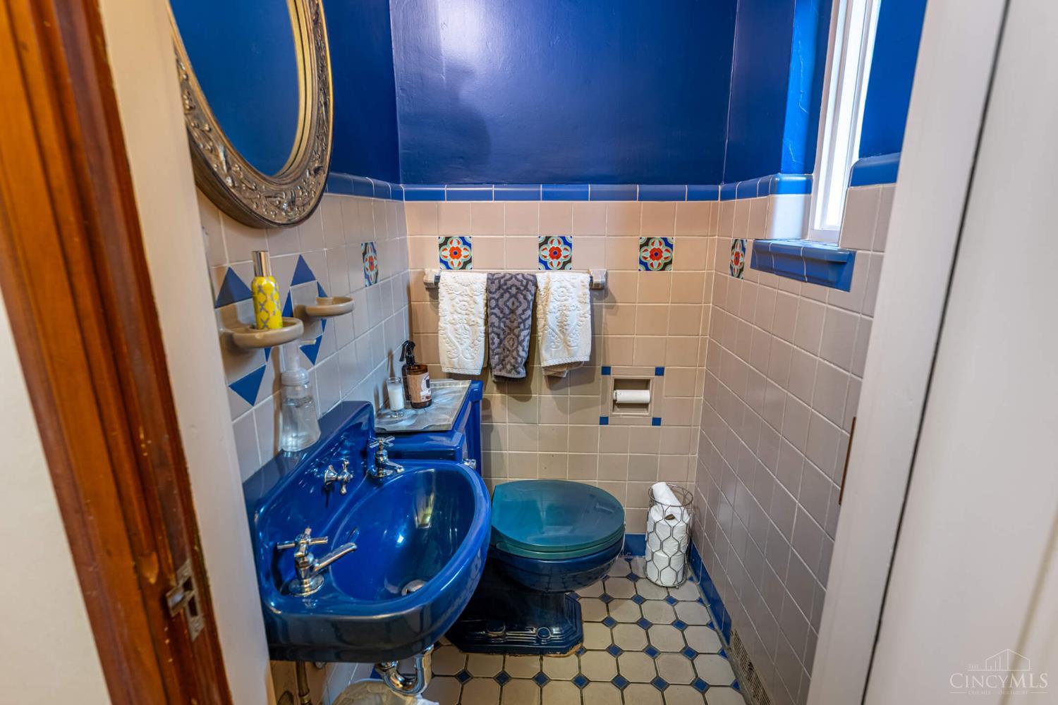 6401 Hamilton Avenue