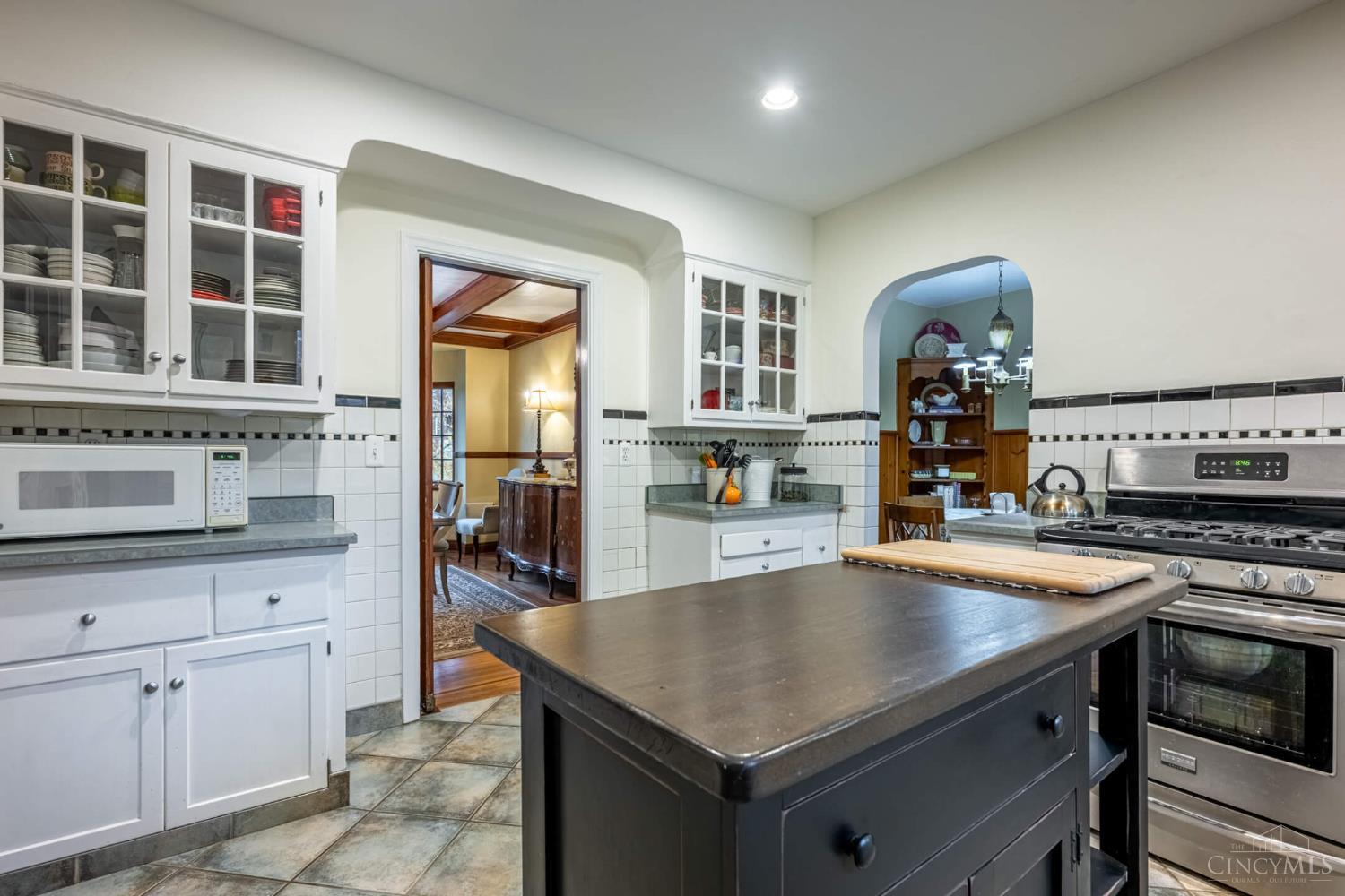 6401 Hamilton Avenue