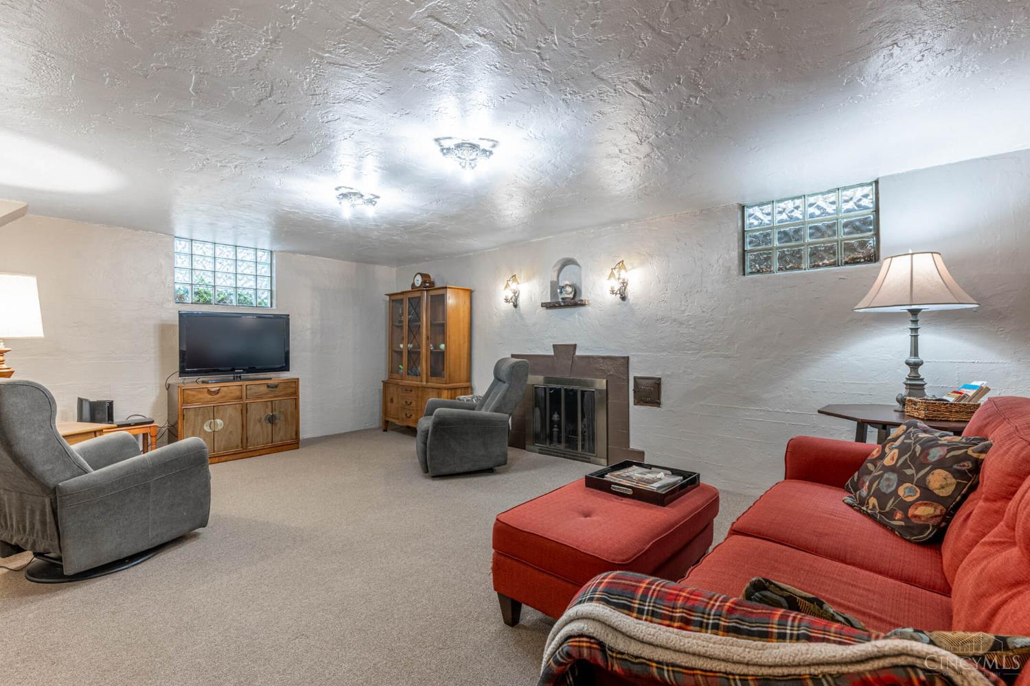 6401 Hamilton Avenue