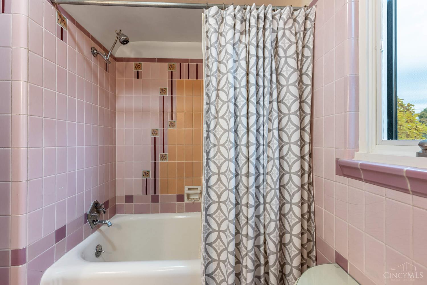 6401 Hamilton Avenue