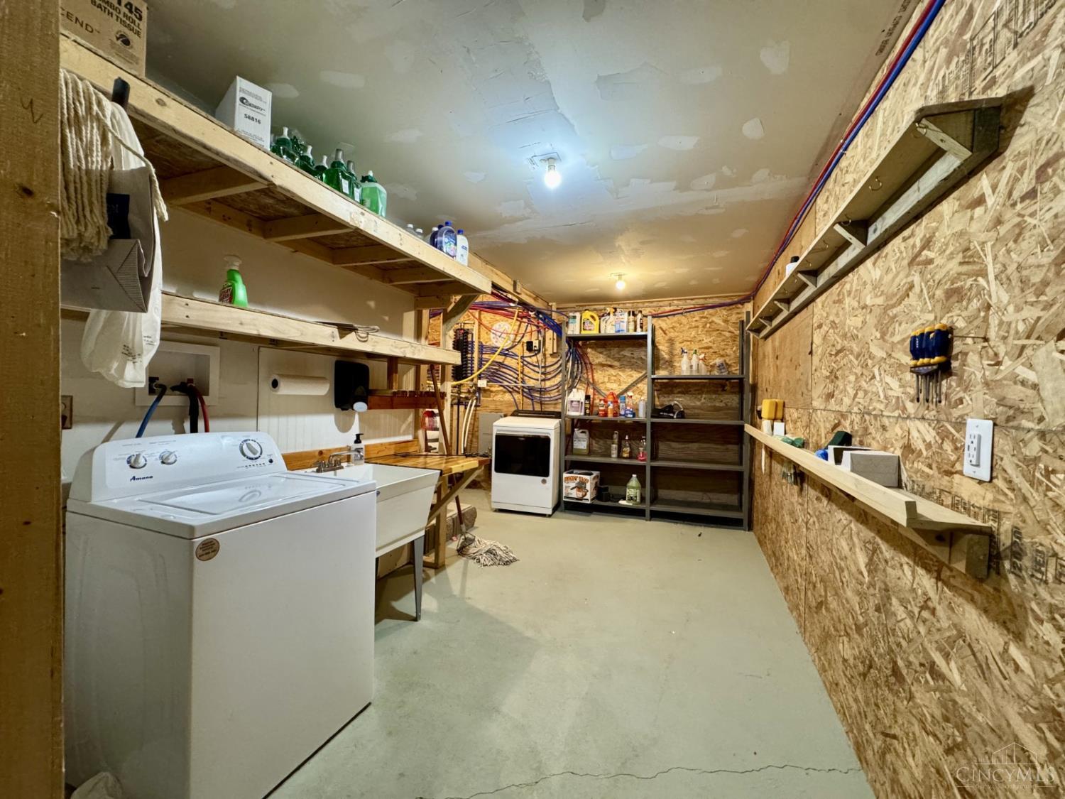 6401 Morrow Woodville Road