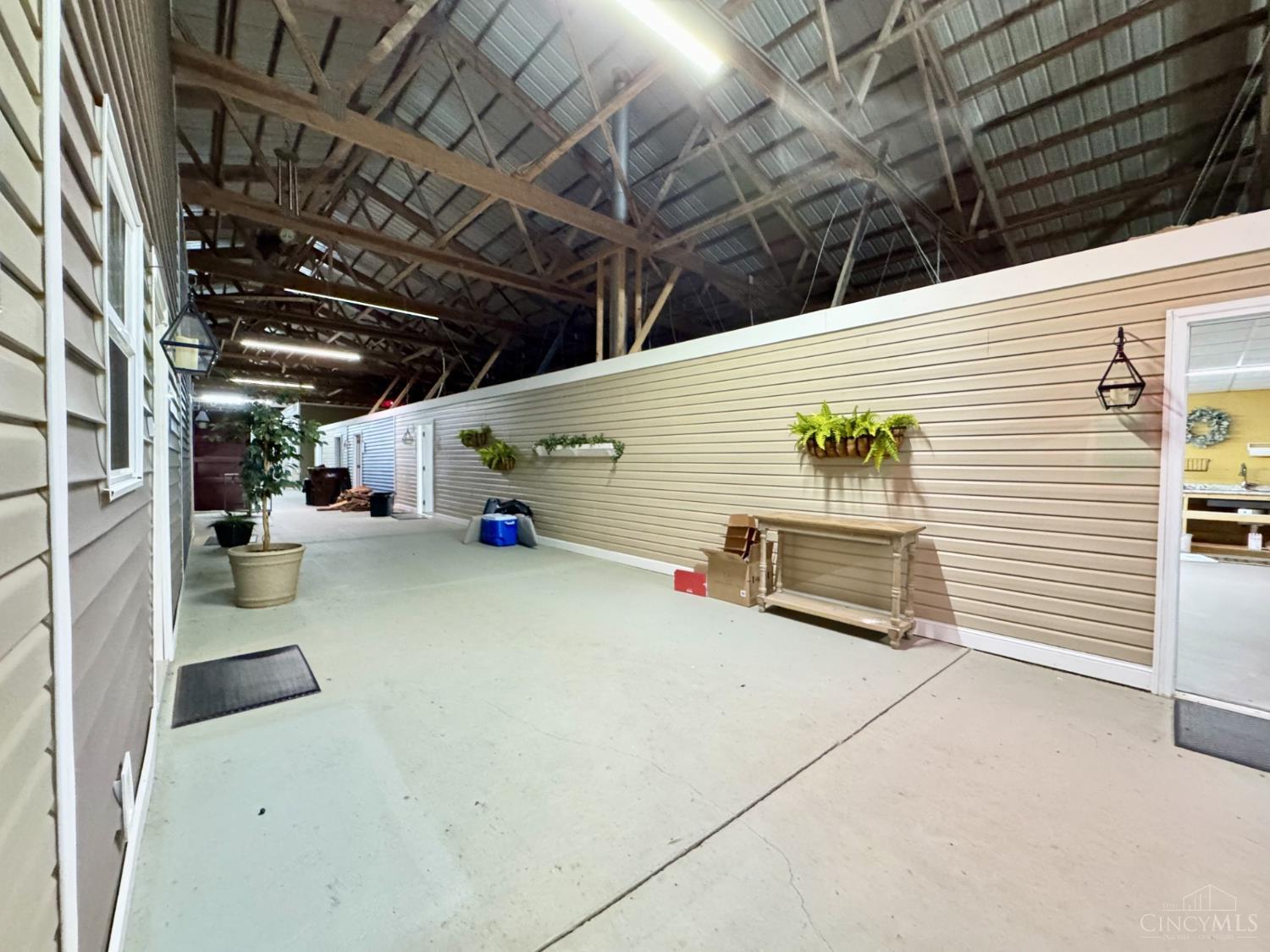 6401 Morrow Woodville Road