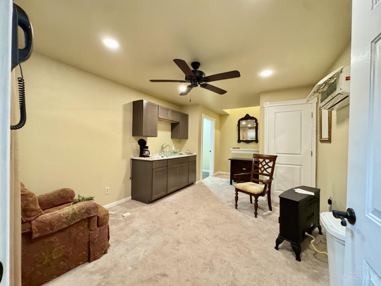 6401 Morrow Woodville Road