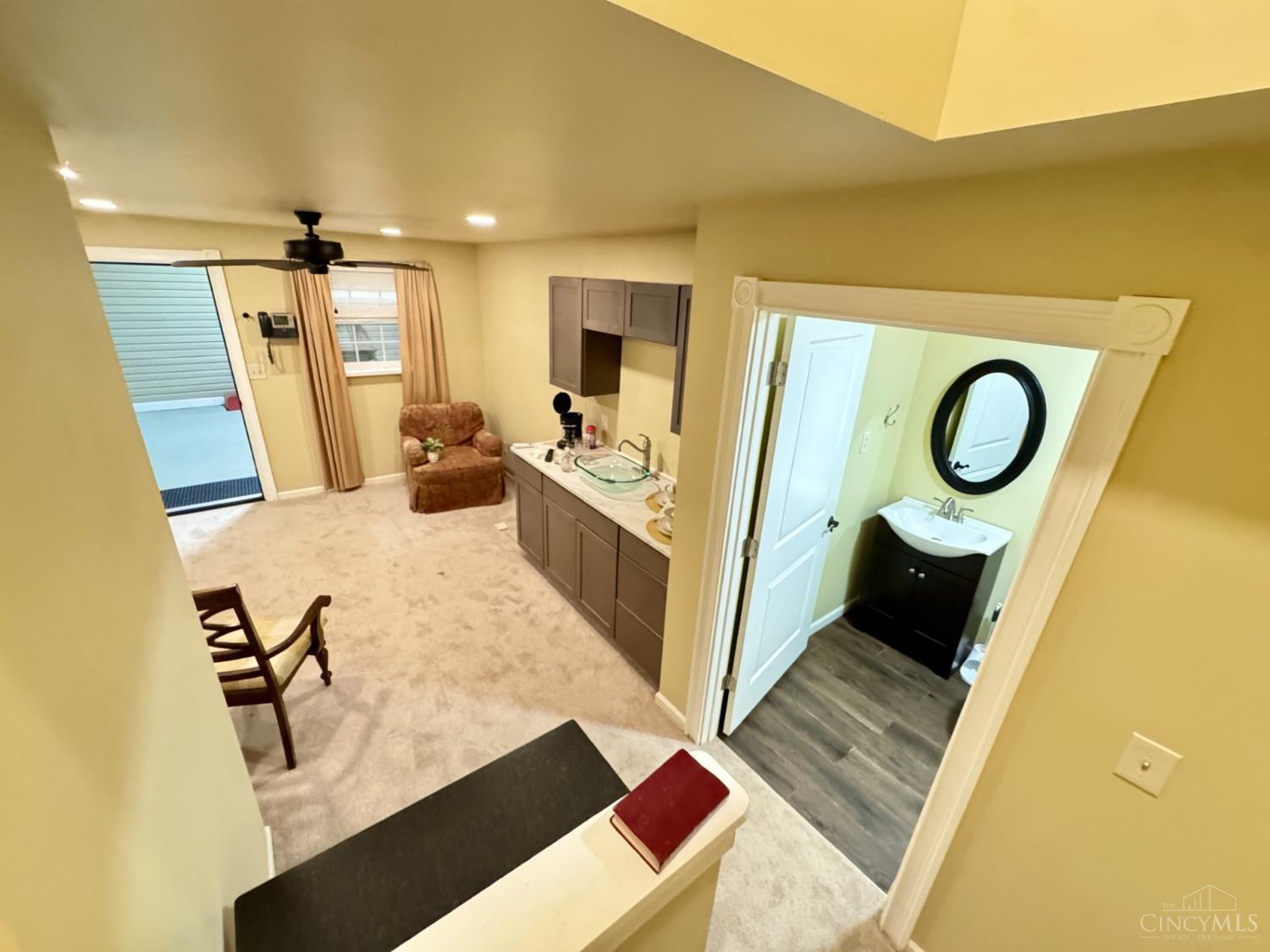 6401 Morrow Woodville Road