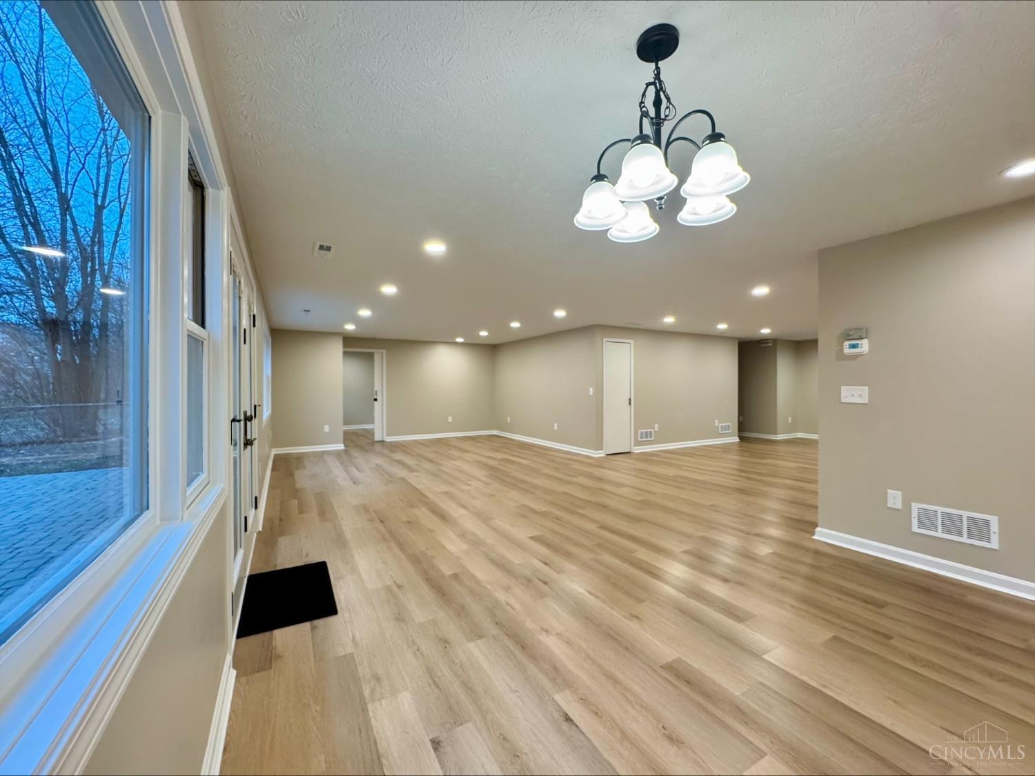 5433 Cleves Warsaw Pike