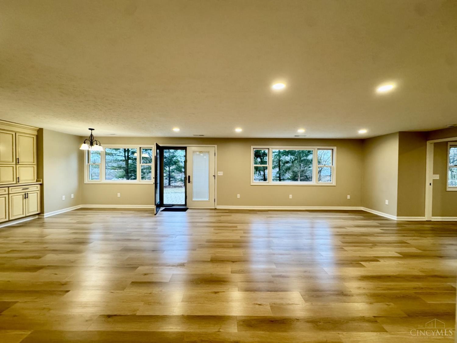 5433 Cleves Warsaw Pike