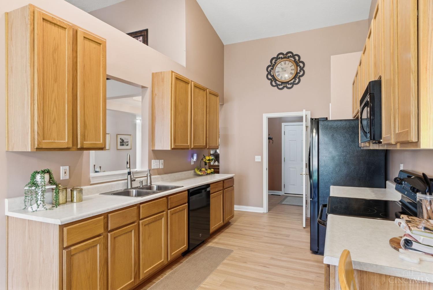 5045 Snow Valley Lane