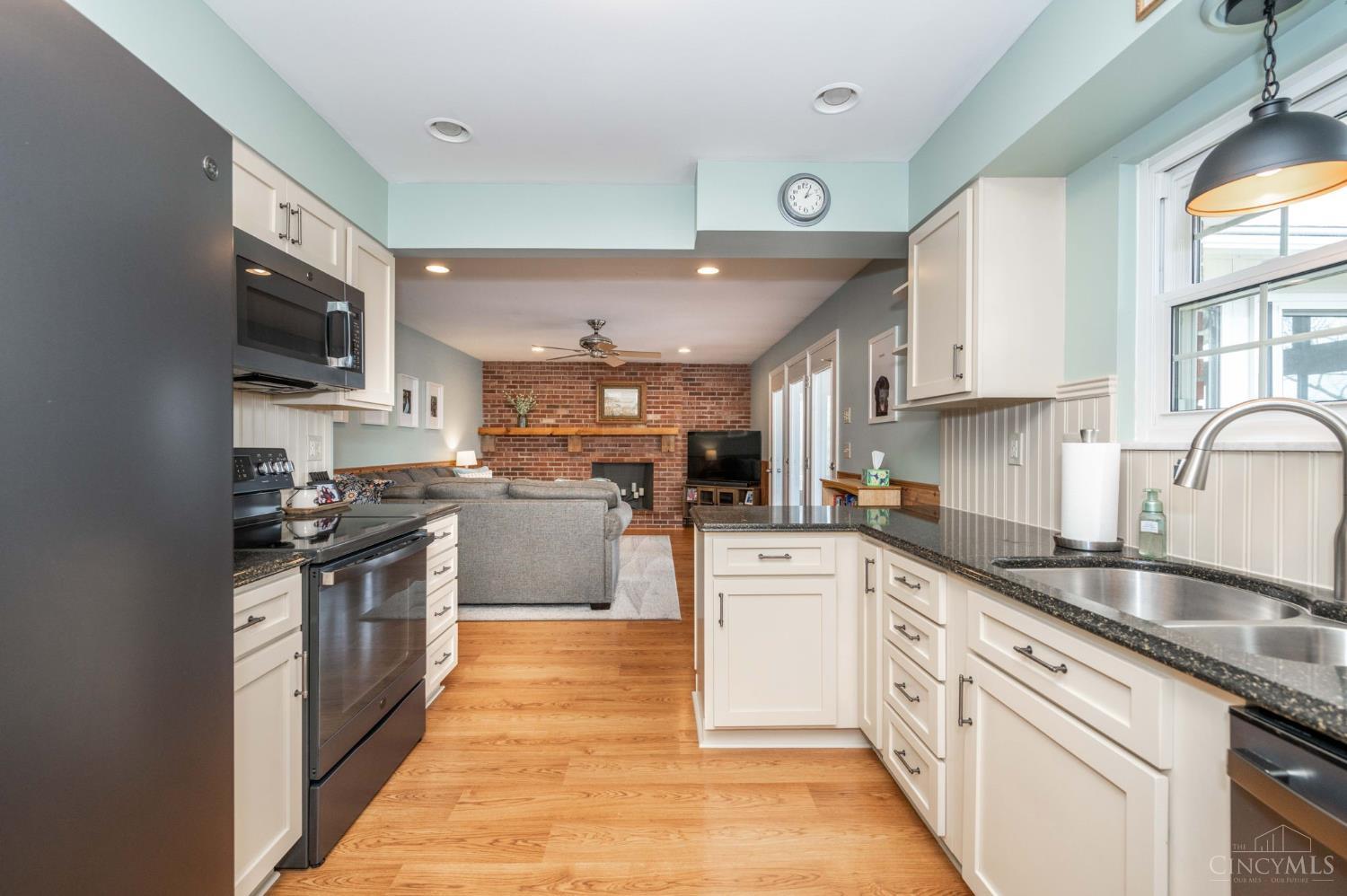 11624 Edgewood Road