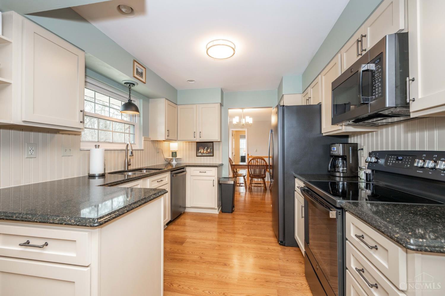 11624 Edgewood Road