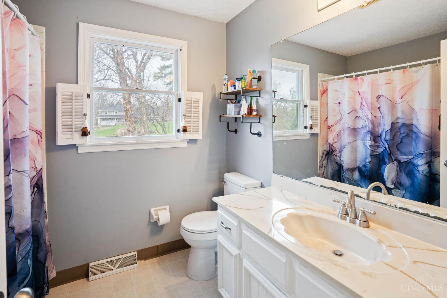 128 E Concord Drive