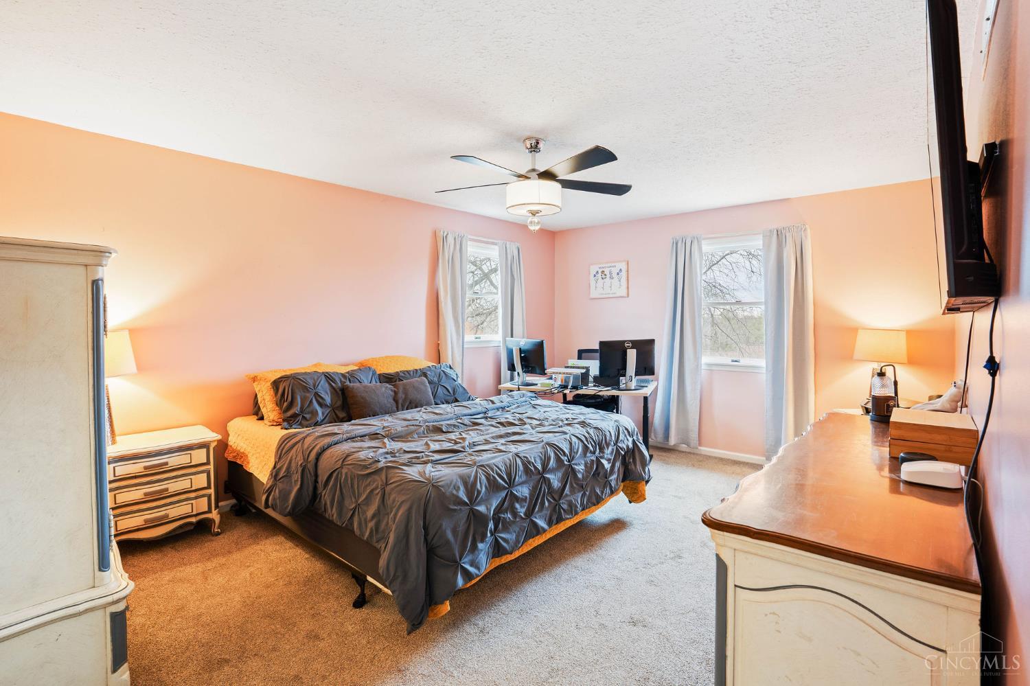128 E Concord Drive