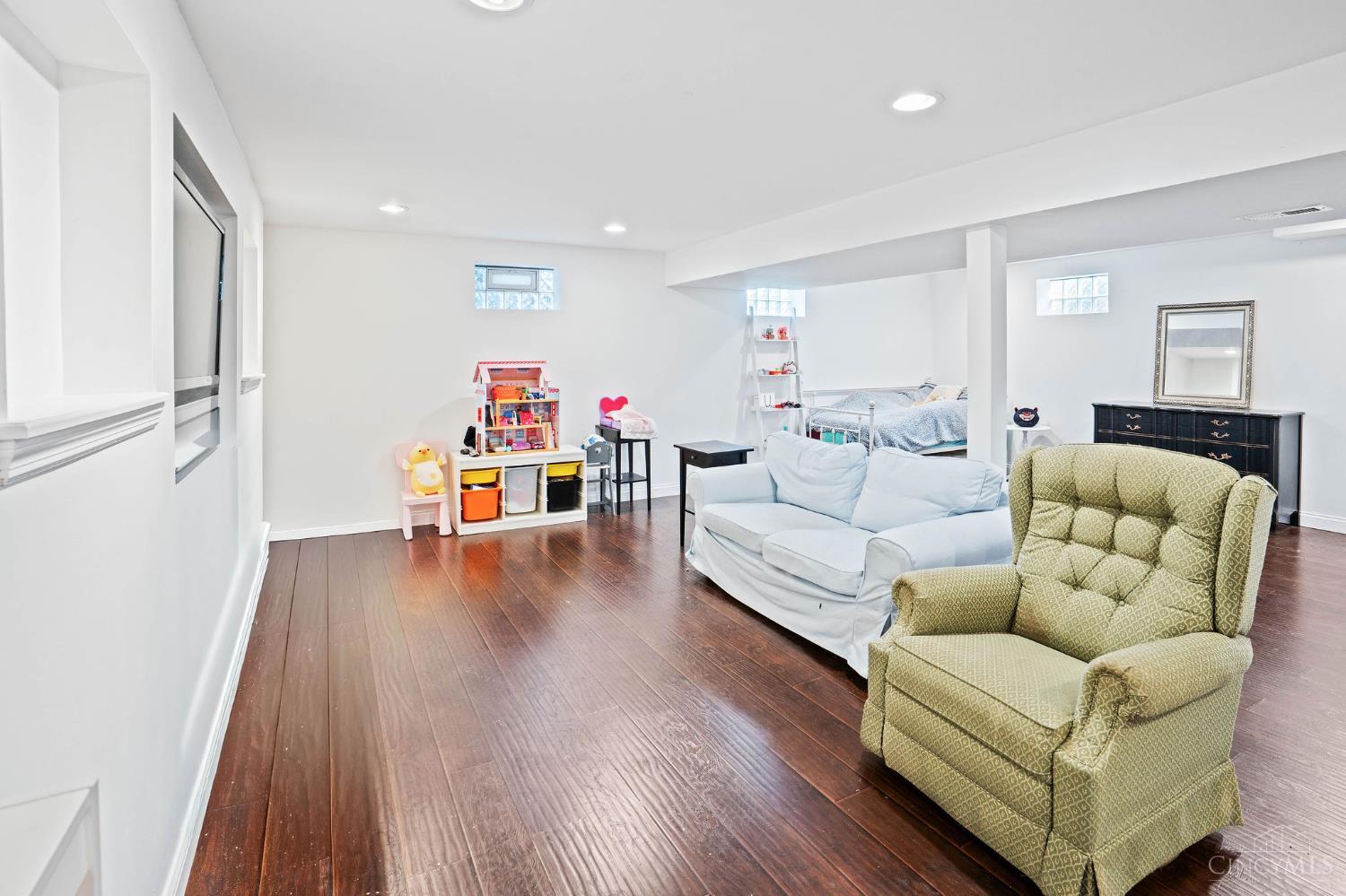128 E Concord Drive