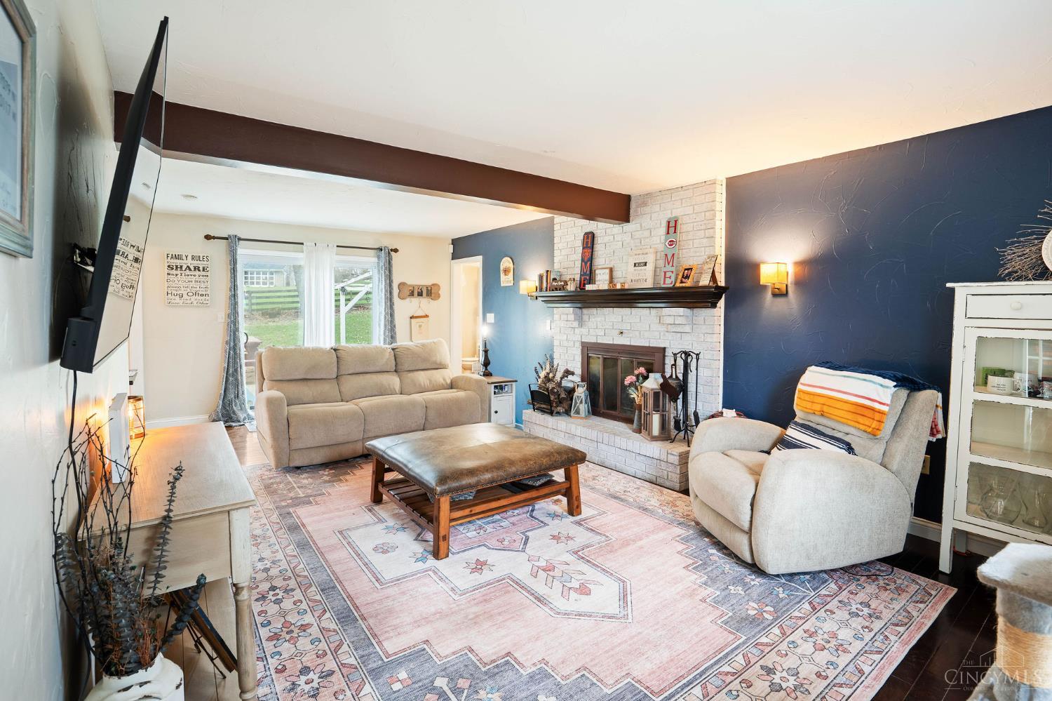 128 E Concord Drive
