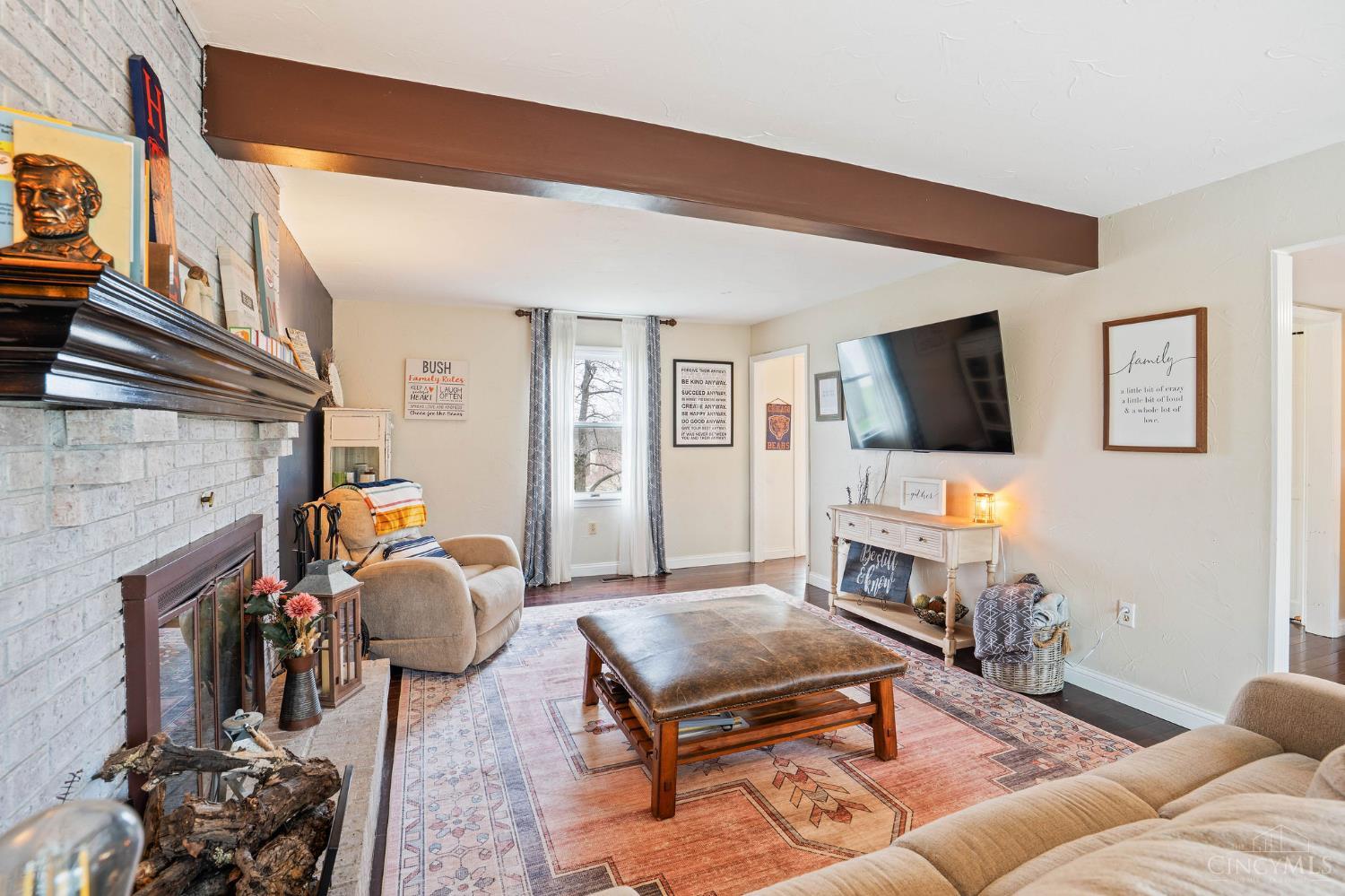 128 E Concord Drive