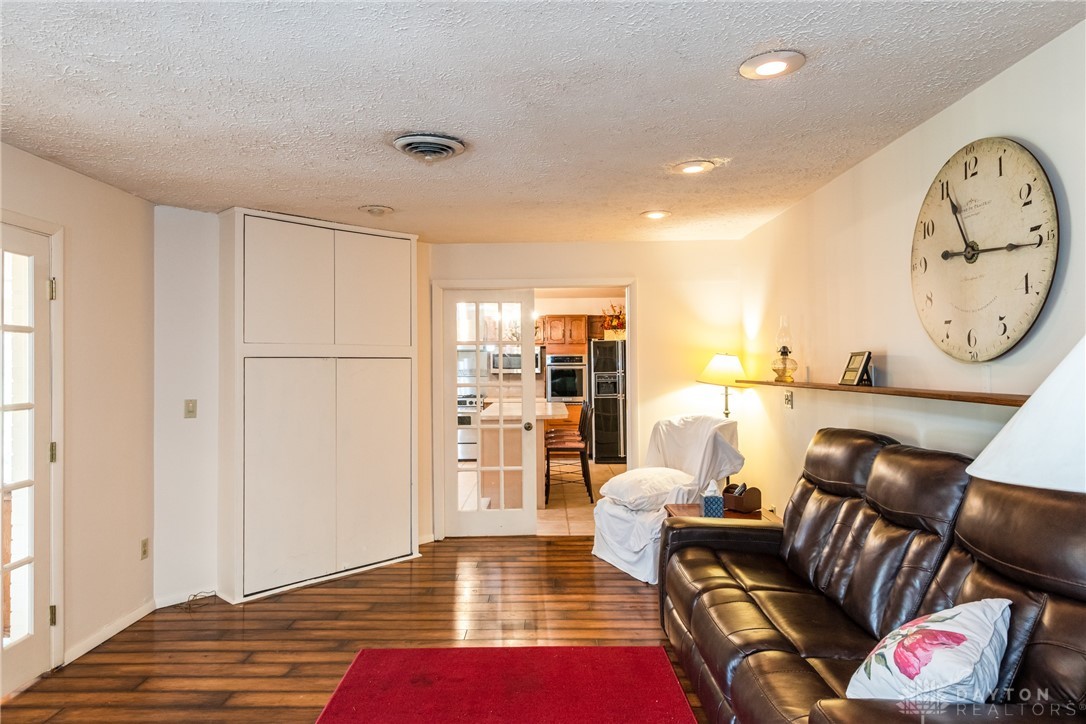 5625 Bradley Drive