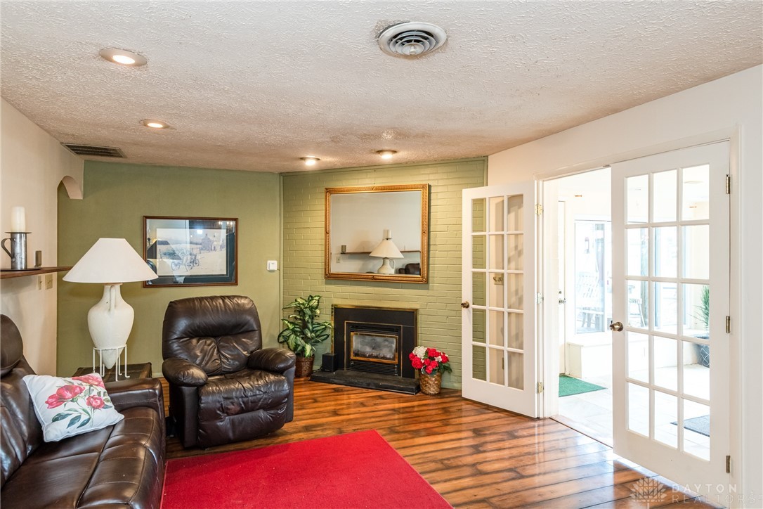 5625 Bradley Drive