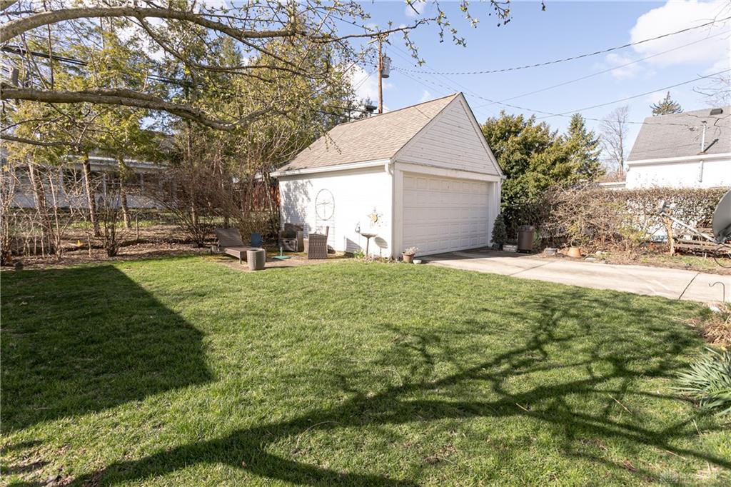 406 East Drive