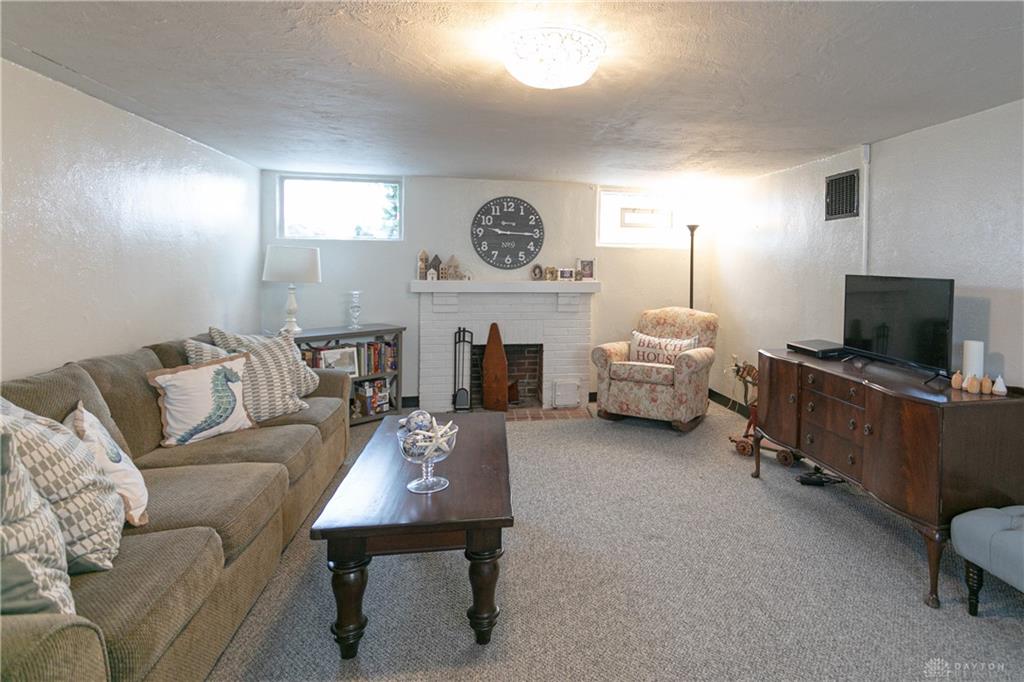 406 East Drive