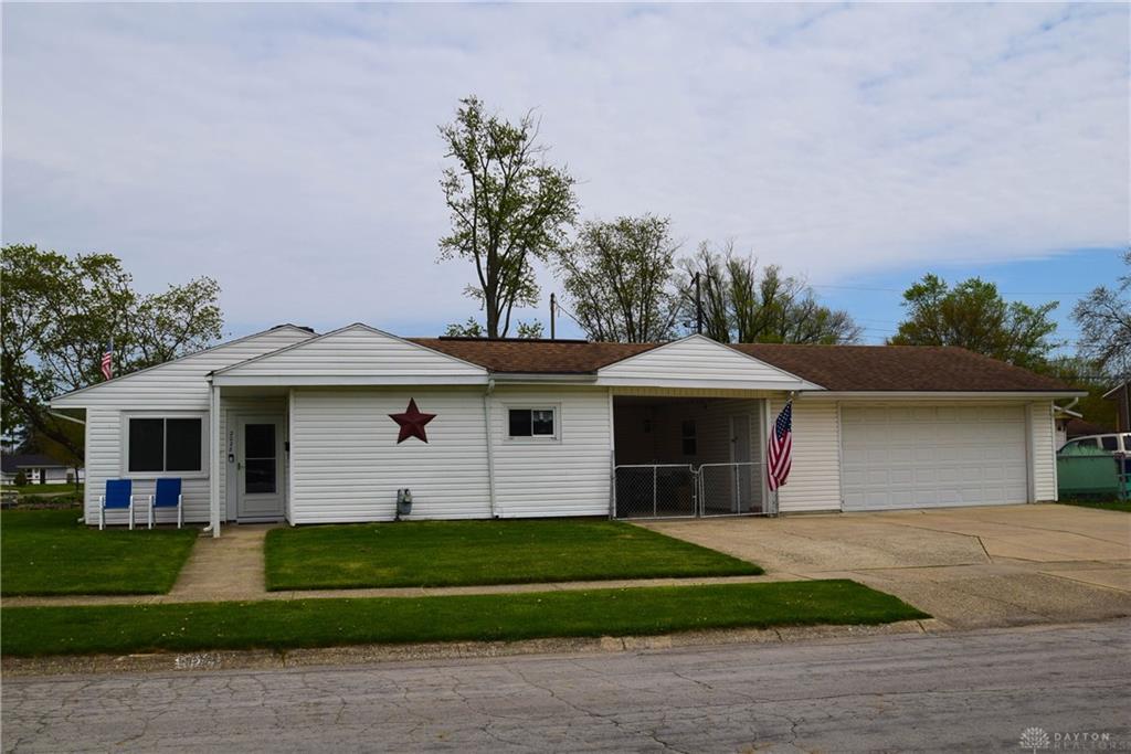2028 Tanager Road