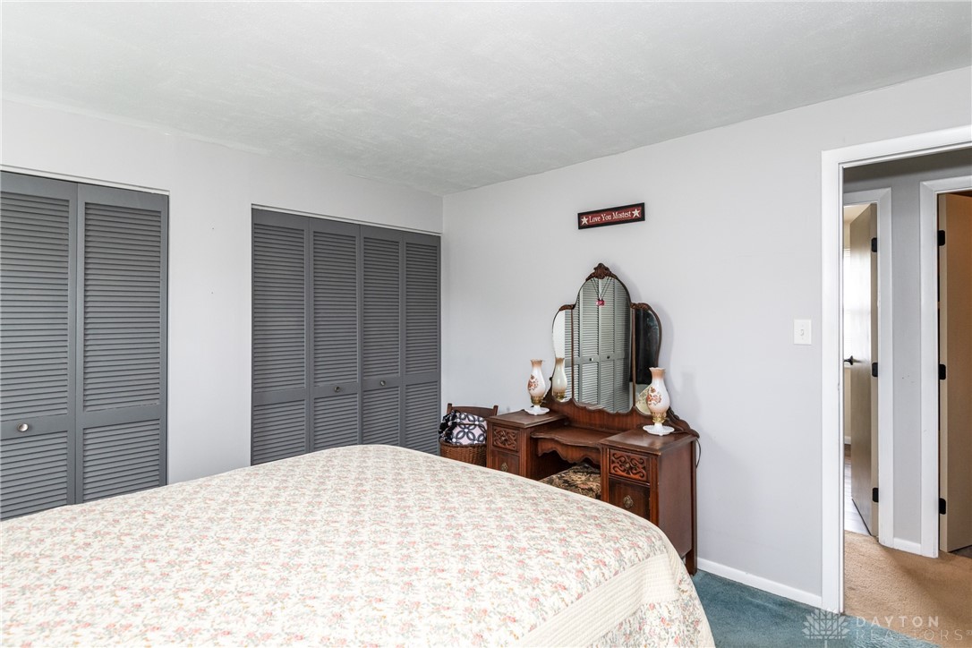 1420 Crown Point Court