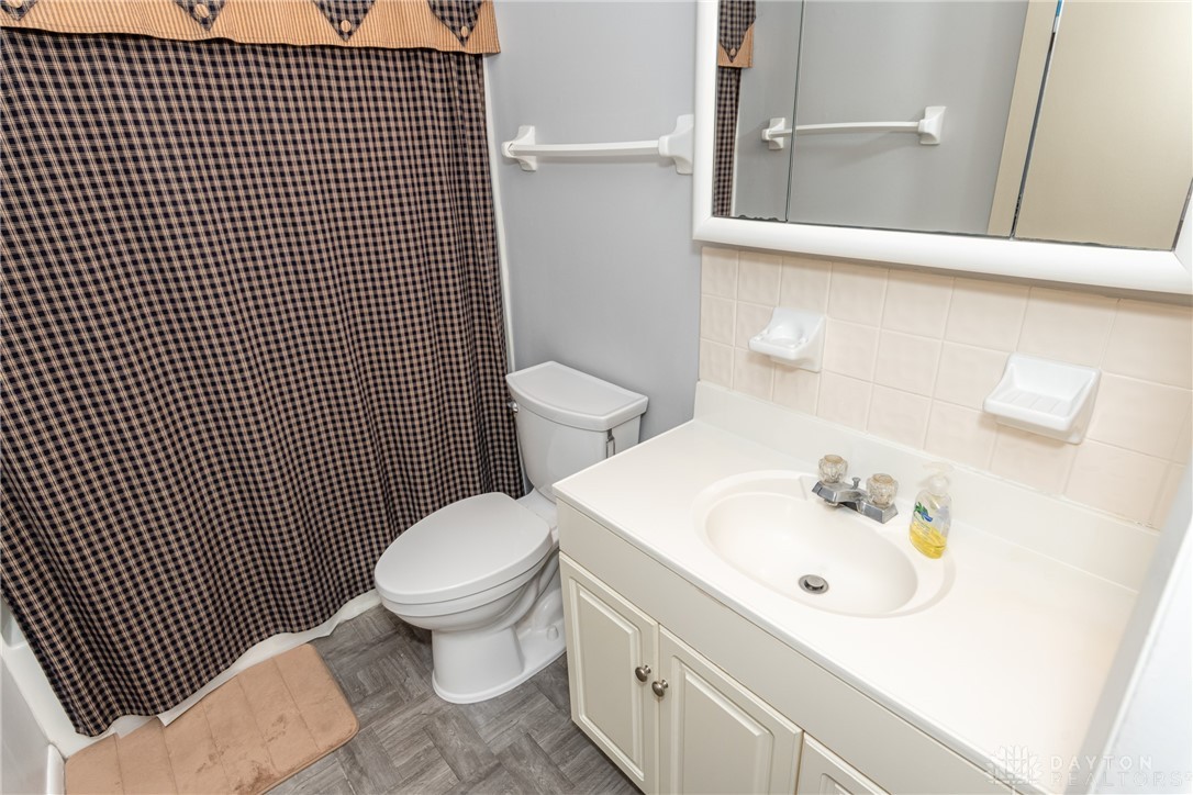 1420 Crown Point Court