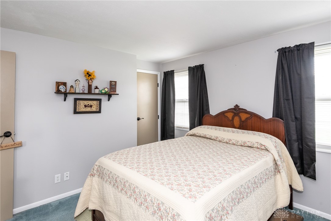 1420 Crown Point Court