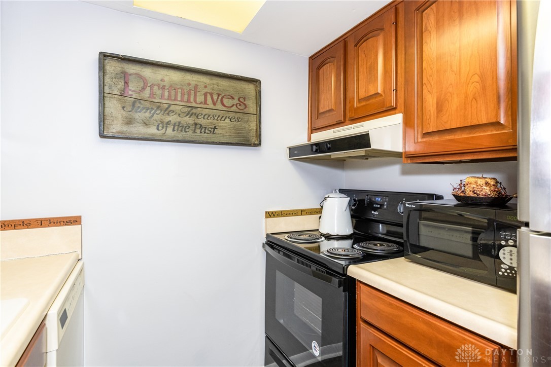 1420 Crown Point Court