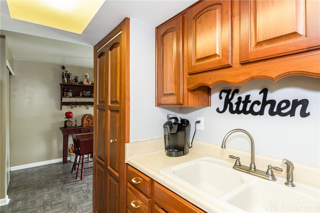 1420 Crown Point Court