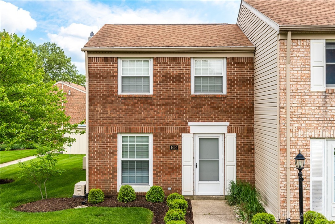 1420 Crown Point Court