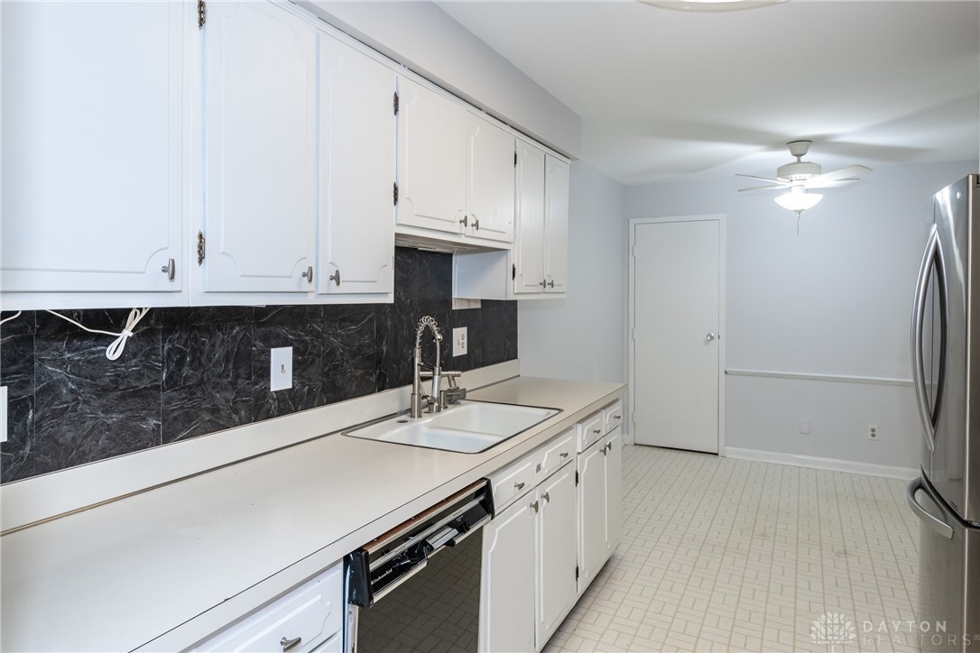 3265 Southdale Drive Unit: 9