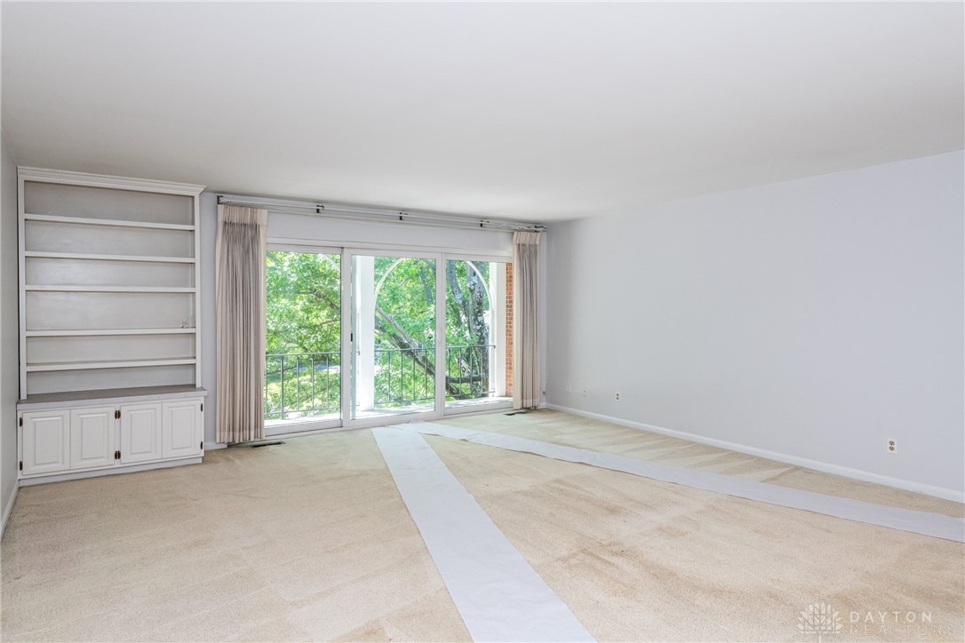 3265 Southdale Drive Unit: 9