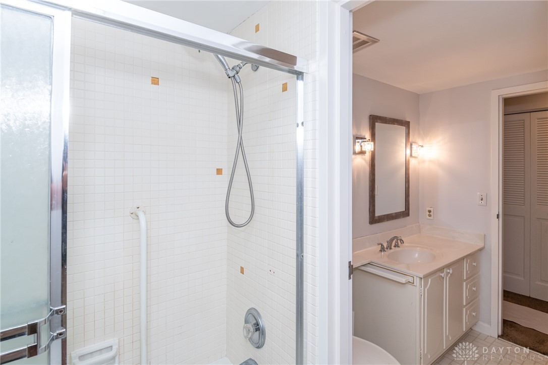 3265 Southdale Drive Unit: 9