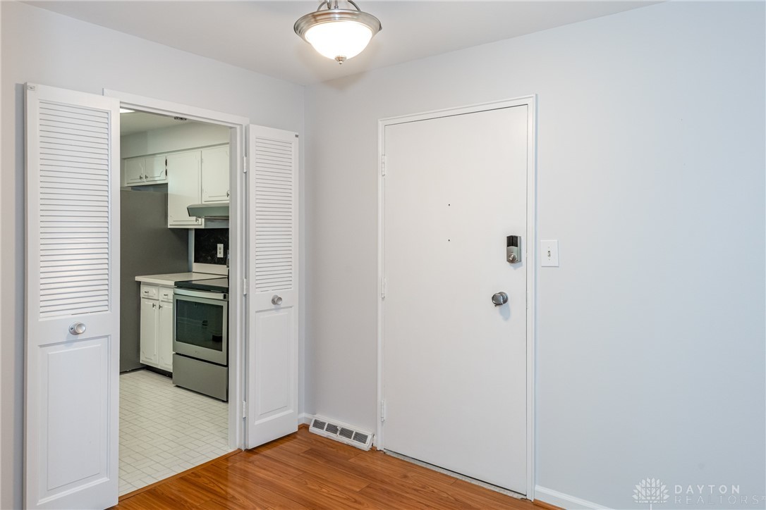 3265 Southdale Drive Unit: 9