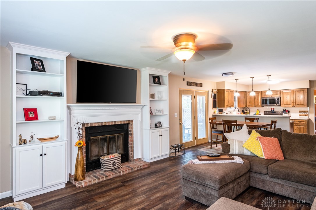 8439 Creek Bed Court