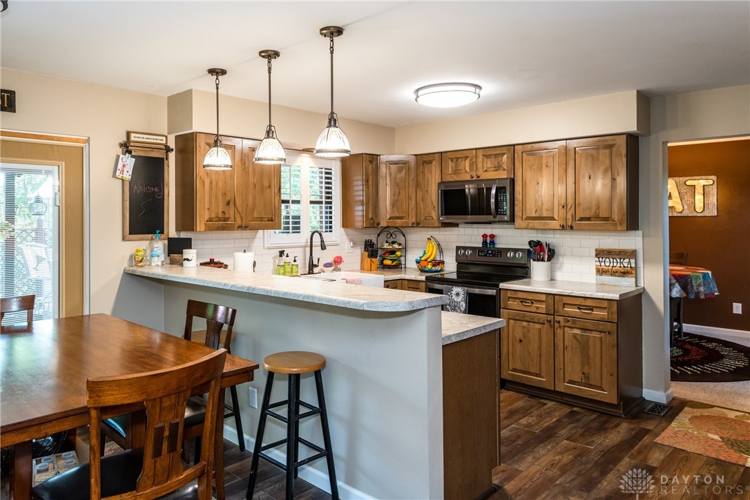 8439 Creek Bed Court