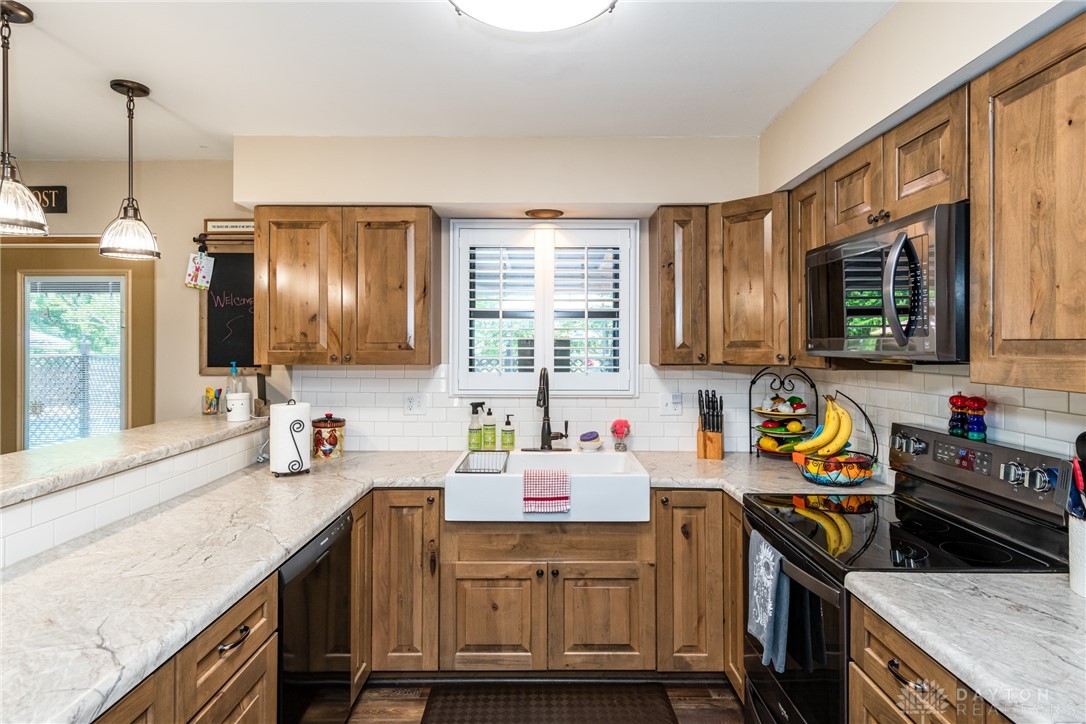 8439 Creek Bed Court