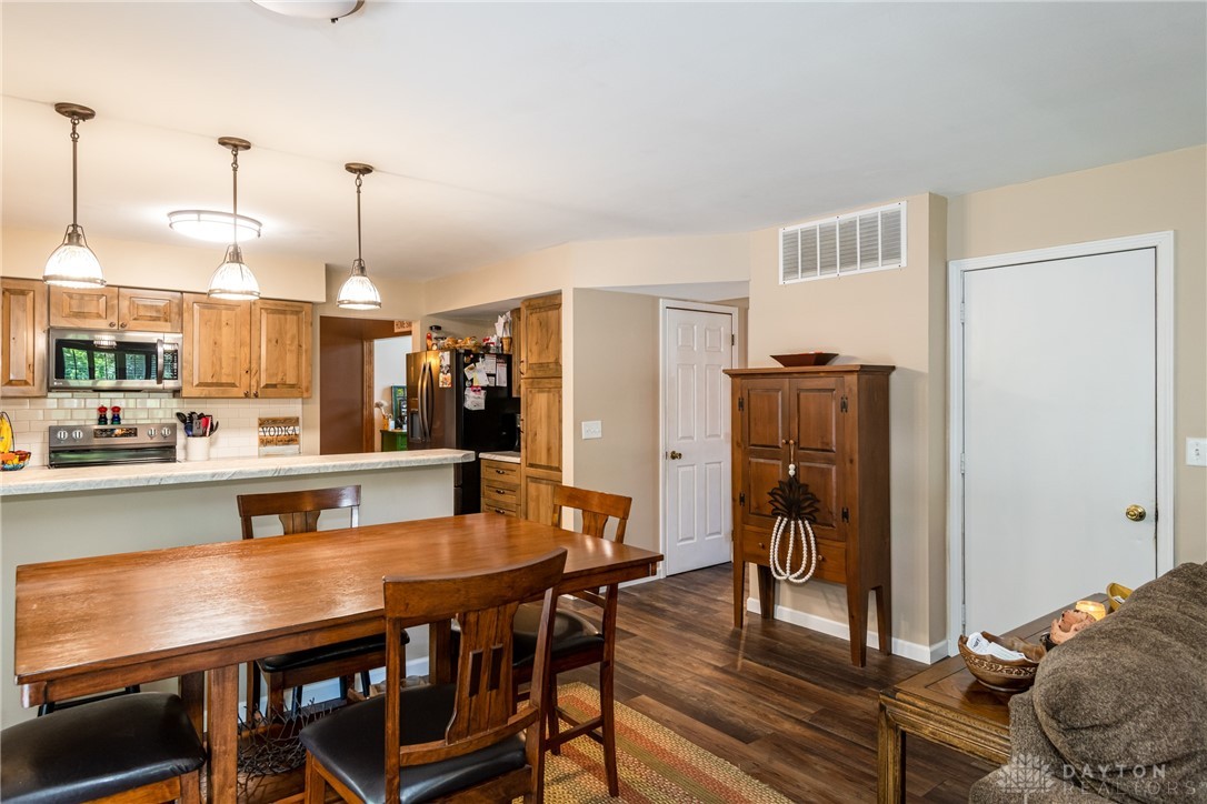 8439 Creek Bed Court