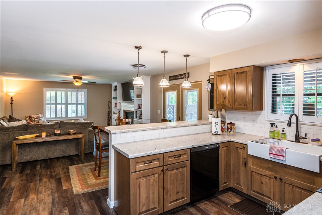 8439 Creek Bed Court