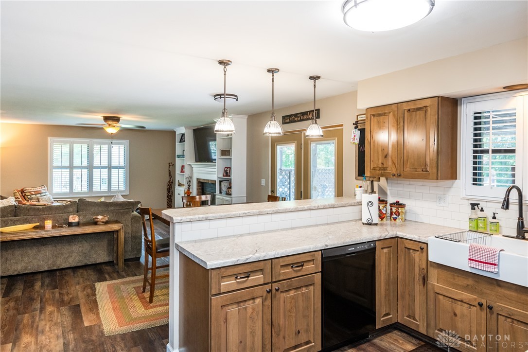 8439 Creek Bed Court