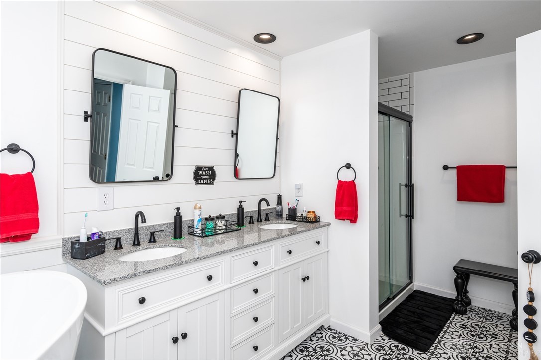 8439 Creek Bed Court