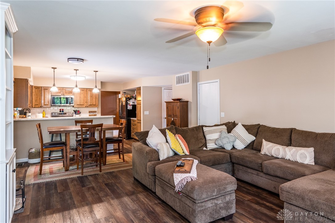 8439 Creek Bed Court