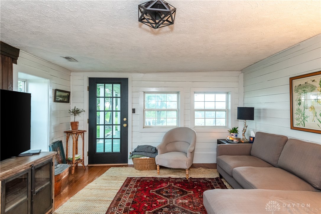 6434 Phillipsburg Union Road