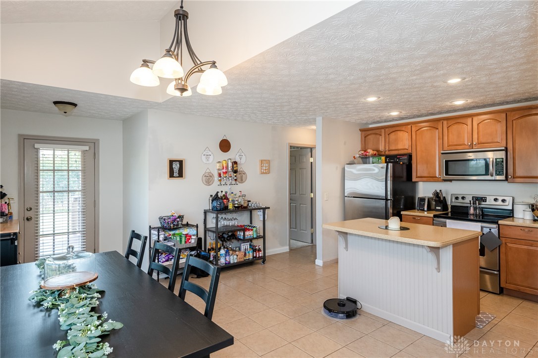 5614 Moss Creek Boulevard