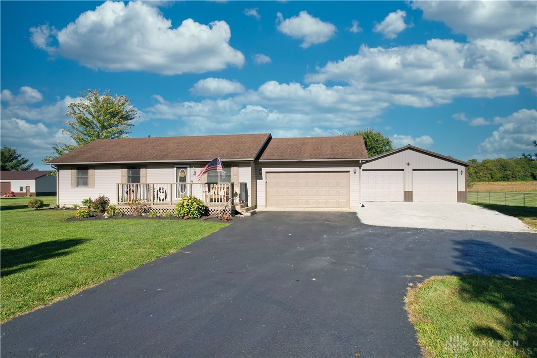 415 N Curry Road