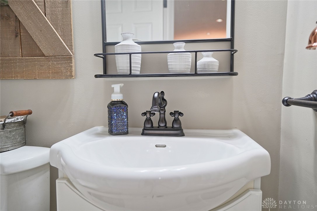 6768 Winding Cove