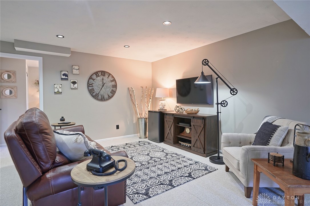 6768 Winding Cove