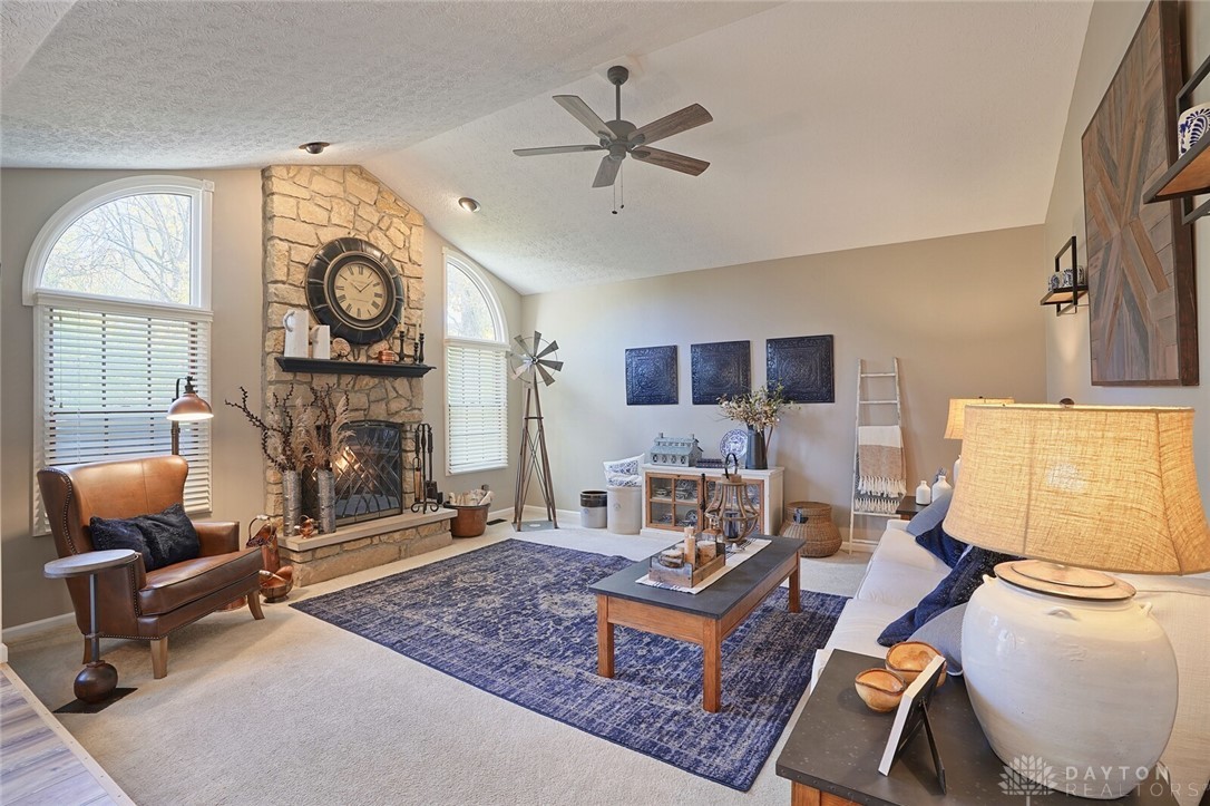 6768 Winding Cove