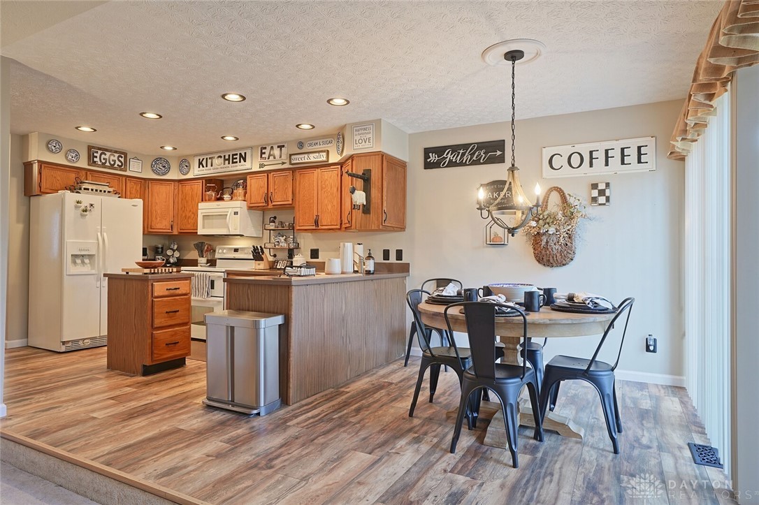 6768 Winding Cove